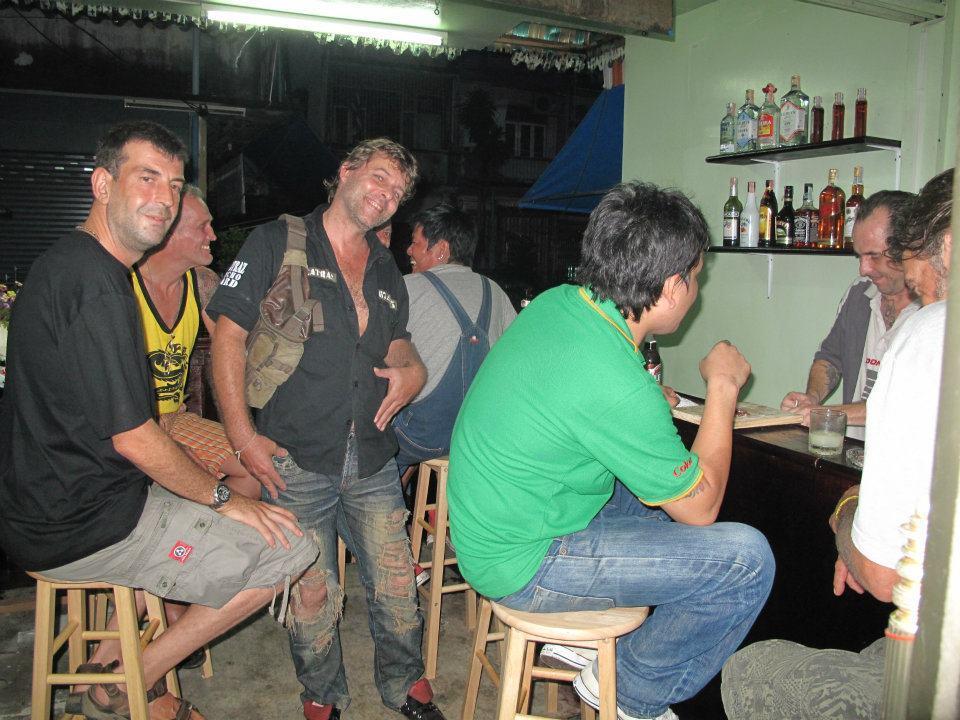 A.T Guesthouse Banguecoque Exterior foto